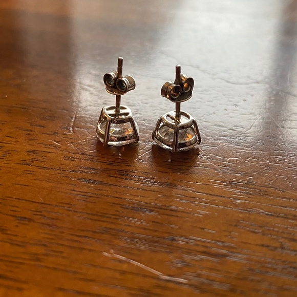 Zirconia Earrings - Picture 2 of 3